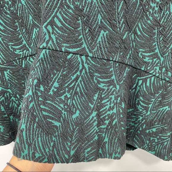 NWT-Michael Kors-Green and Black Embroidered Skirt Flare hem S - Picture 3 of 7